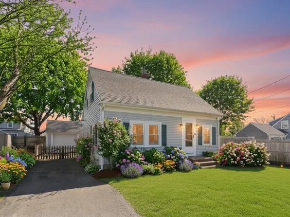 10 Trenton St, West Yarmouth, MA 02673