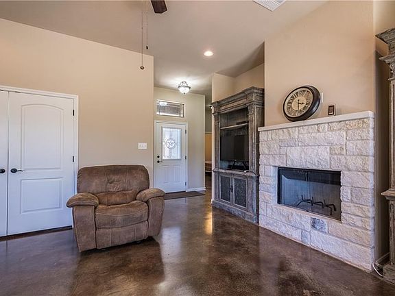 3rd image of 415 Kaanapali Ln