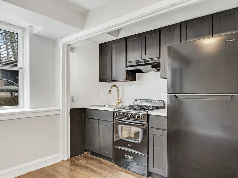 6780 Blakemore St #B1 — Photo 2