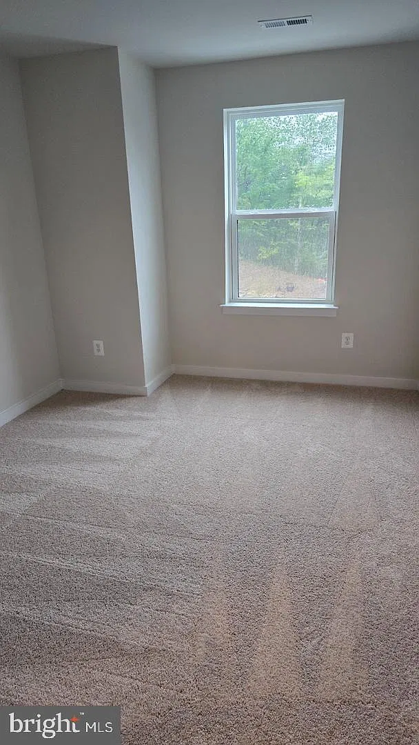 4 bed, 3.5 bath, 2100 sqft, $2,363 — Photo 3