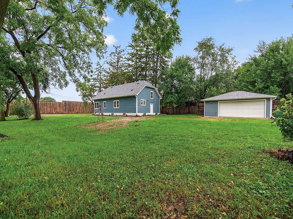 1st image of 1336 Lilac Dr N