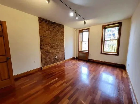 146 W 10th St #5T, New York, NY 10014