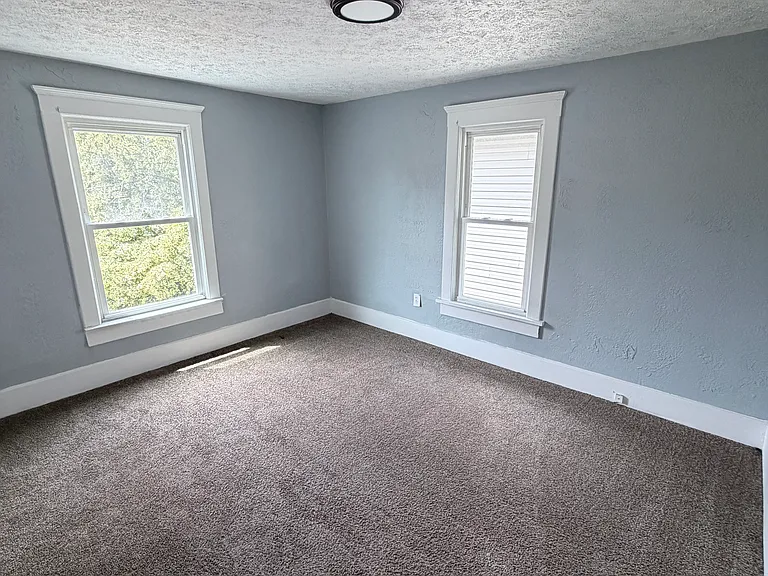 919 Troy Pl NW — Photo 11