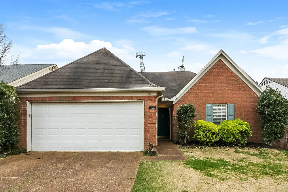 3 bed, 2.0 bath, 1258 sqft, $1,655 — Photo 1