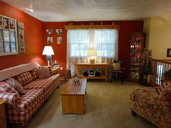 5th image of 419 Louis Dr