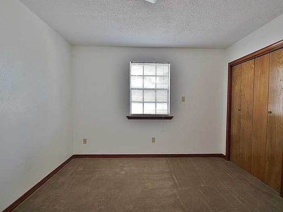 5th image of 3712 Civic St