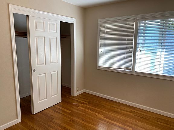3rd image of 1358 Benton St