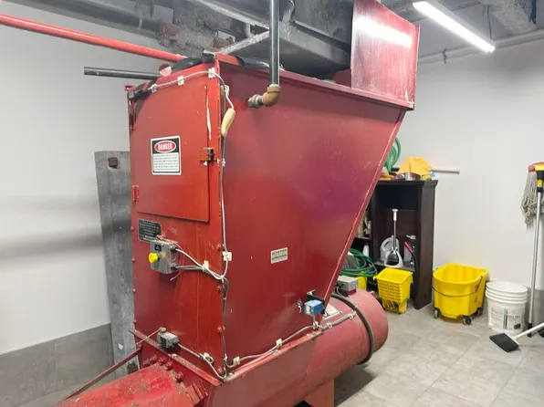 25-34 Steinway Street image 22 of 29