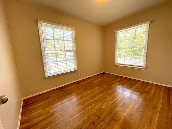 5th image of 5940 Willowcrest Ave #B