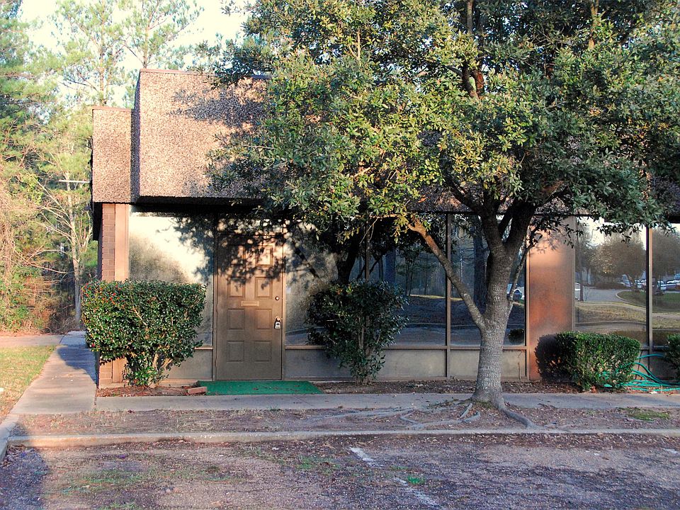 Front View of building @ Suite 1