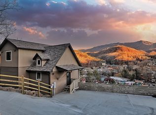 Smoky View Ct, Gatlinburg, TN 37738