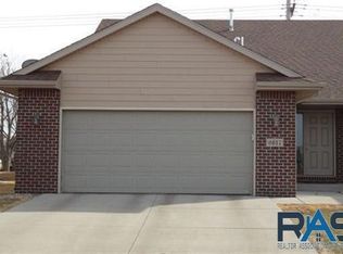 6617 W Saint Orrie Cir, Sioux Falls, SD 57106