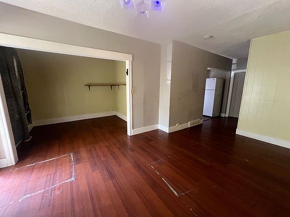 2nd image of 461 5th St E