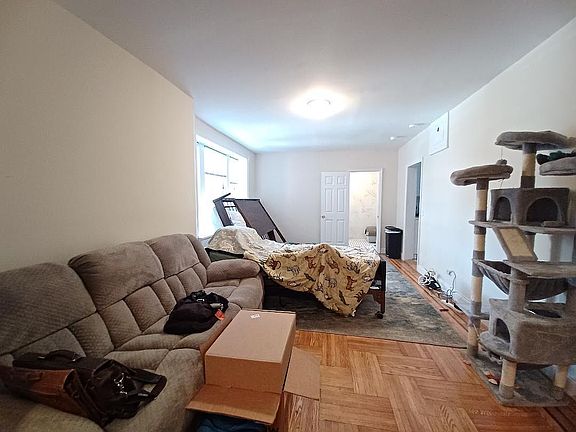 3rd image of 10825 72nd Ave APT 2G
