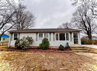 90 Langley St, Warwick, RI 02889