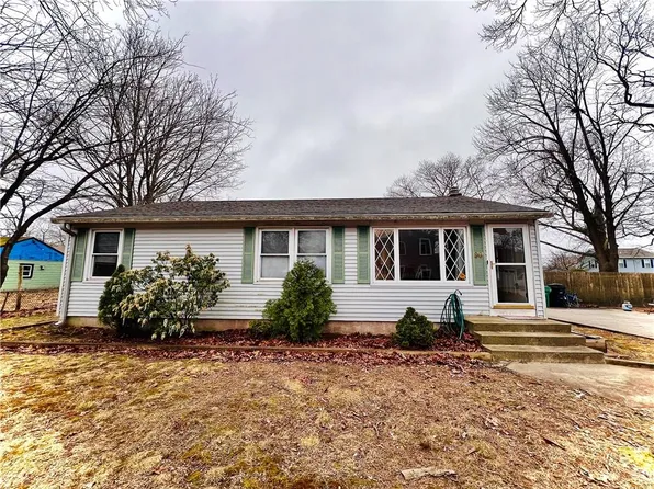 90 Langley St, Warwick, RI 02889