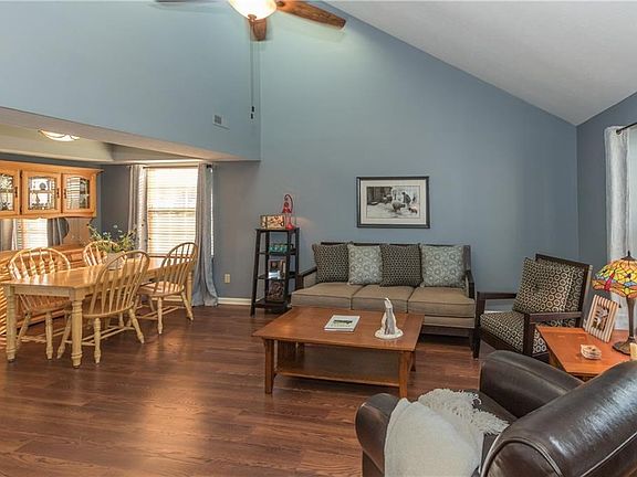 4th image of 2630 Millwood Cir