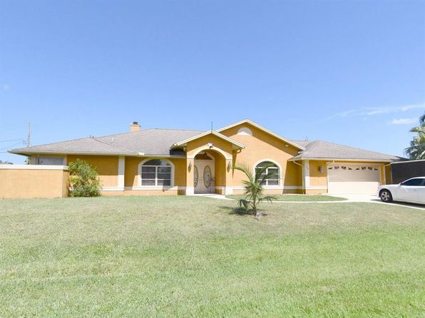 1255 SE Naples Ln