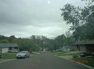 1713 Northwoods Ct, Cape Girardeau, MO 63701