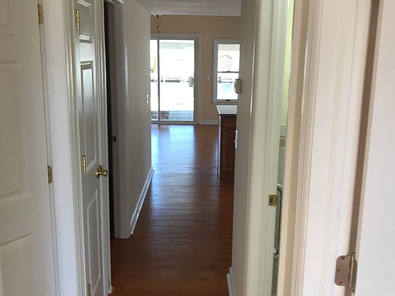 3rd image of 3414 Jefferson Ave