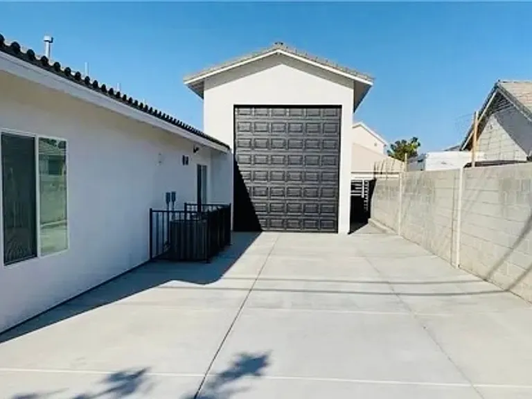 1417 Winwood St — Photo 17