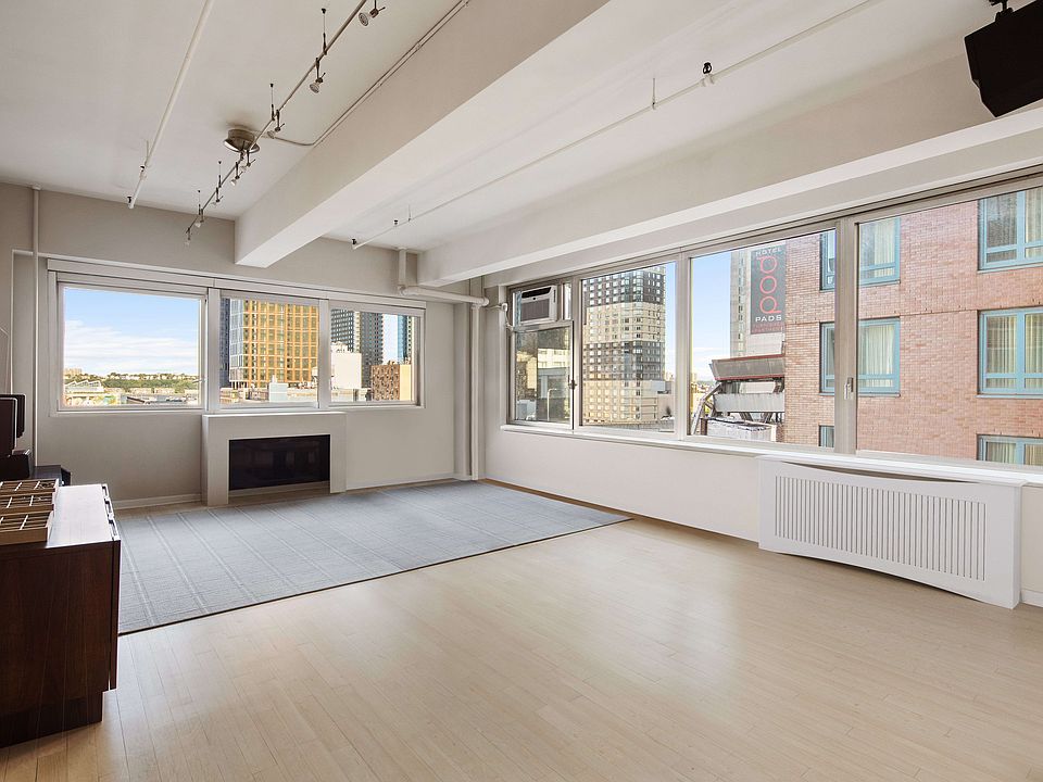 1st image of 347 W 39th St APT 8N