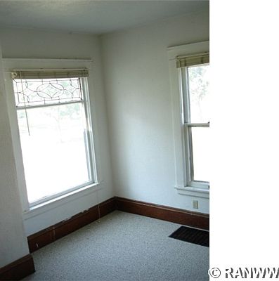 4th image of 309 12th Ave W