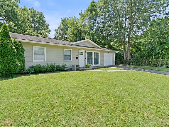 3rd image of 206 Whitewater Dr