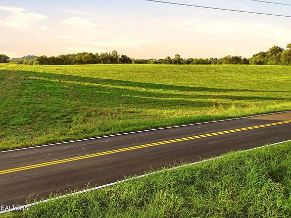 2nd image of 5 McCleary Bend Rd
