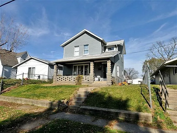 382 Clarendon St photo 1