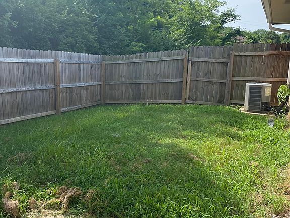 Private backyard- not shared