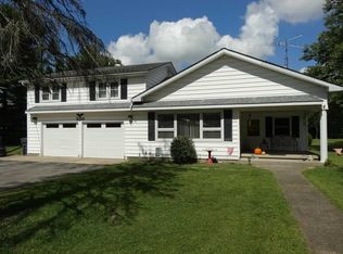 200 W High St, Mount Summit, IN 47362