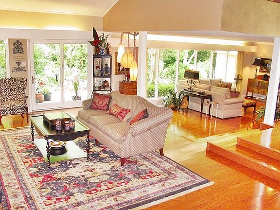 5th image of 2732 Glendale Dr