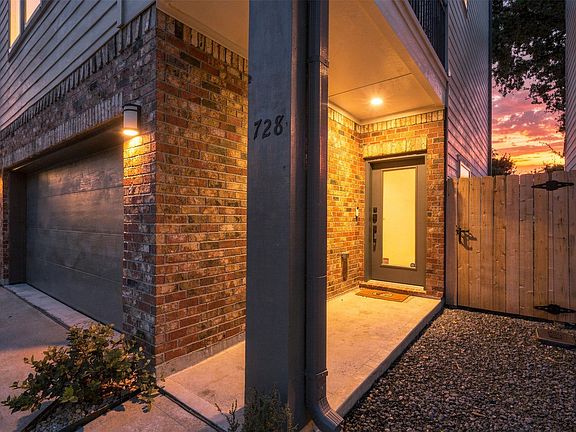 4th image of 728 W Donovan St