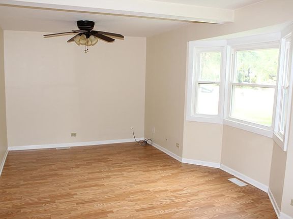 3rd image of 111 E Washington St