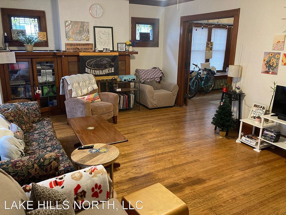 2nd image of 2935-37 N Downer Ave #10895742