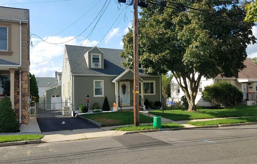 2nd image of 153 No 7 Ave