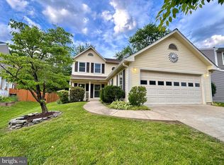 7827 Bold Lion Ln, Alexandria, VA 22315