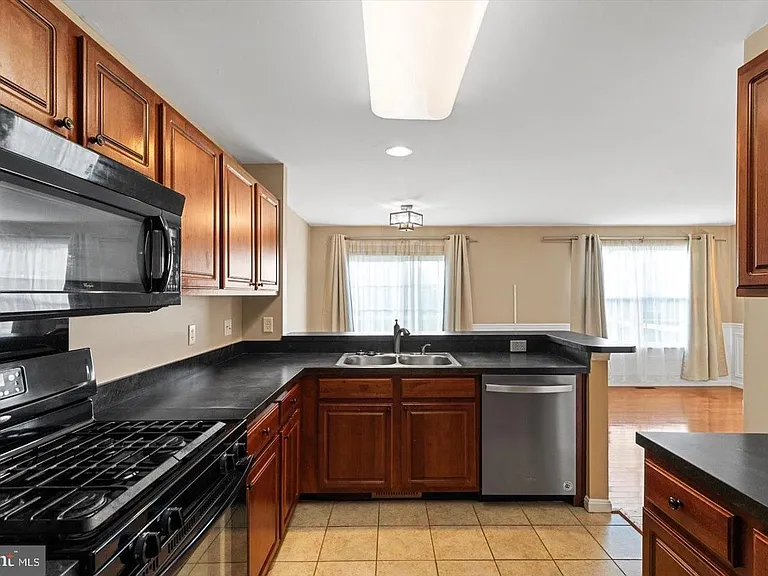 233 Thrush Dr — Photo 11
