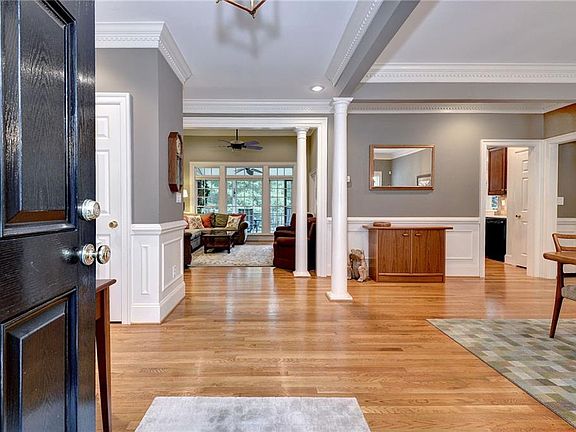 3rd image of 4088 Thorngate Dr