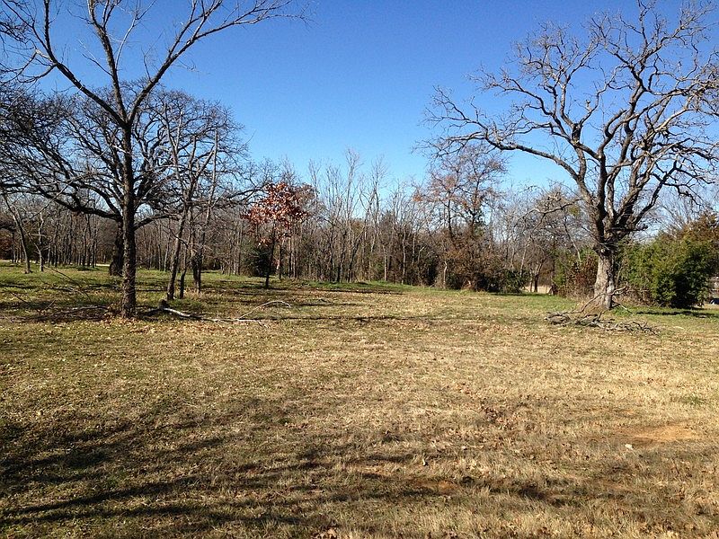 2nd image of 132 S Joplin Rd