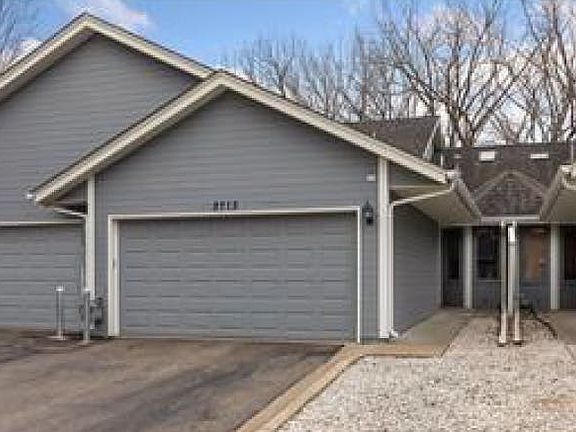 2nd image of 1877 Riverwood Dr #5