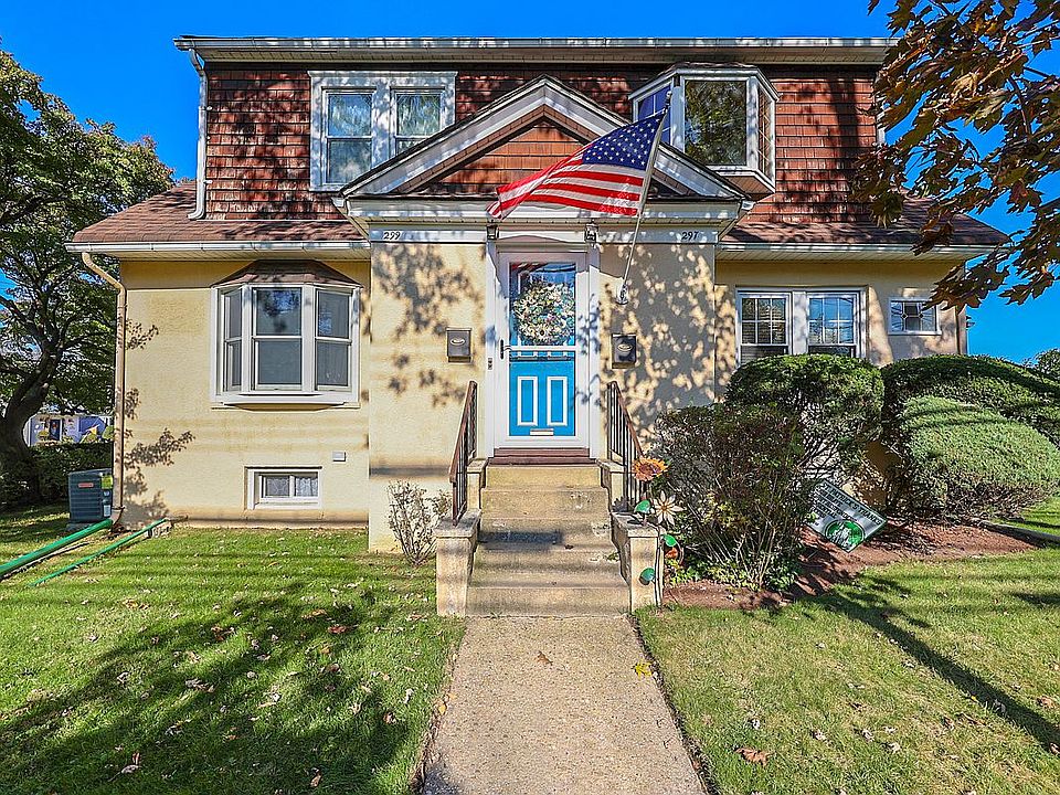 1st image of 297 Clarke Ave