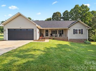 105 Saddle Wood Ln, Statesville, NC 28625