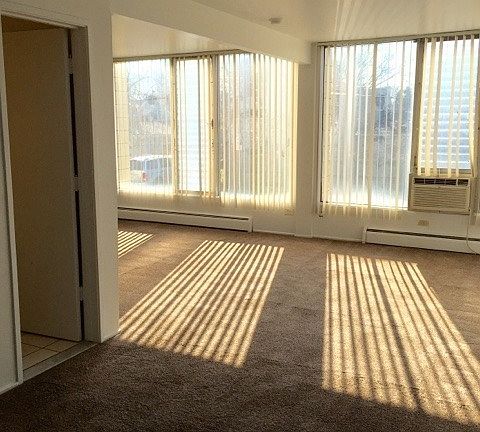 2nd image of 913 Washtenaw Rd APT 25