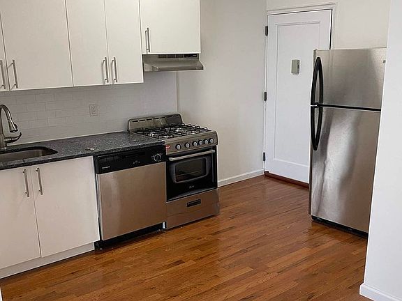 3rd image of 203 W 103rd St APT 3E