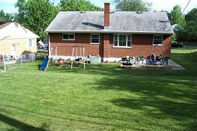 4th image of 113 Ireland Ave