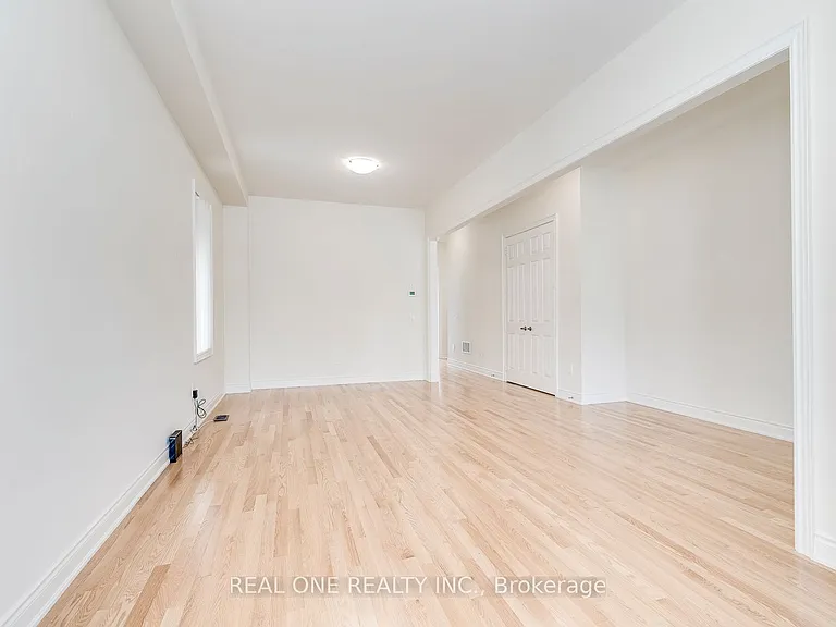 134 Goodwin Cres — Photo 7