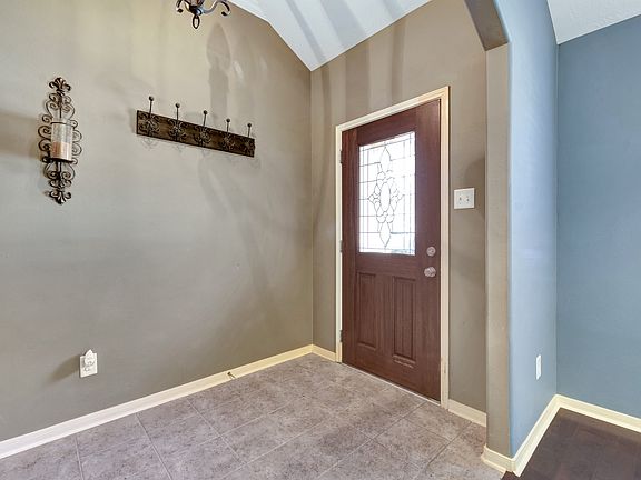 4th image of 3621 Oak Crossing Dr