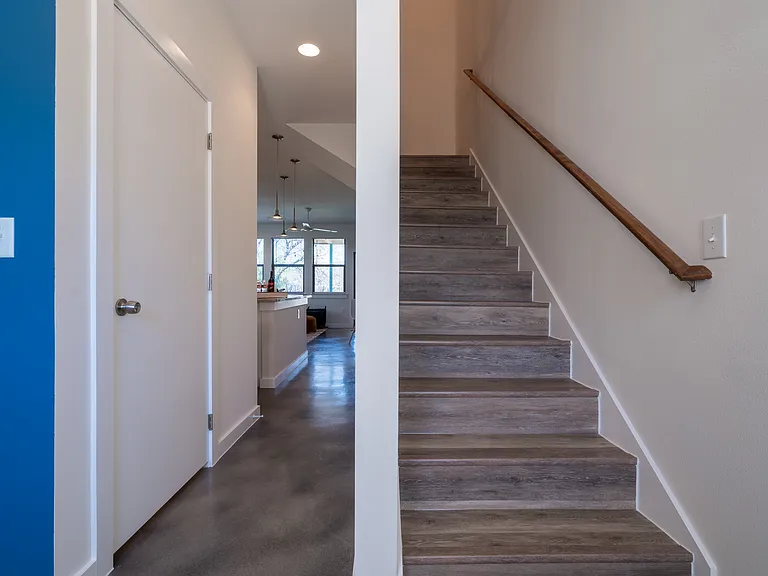 4702 Leslie Ave #A — Photo 12